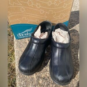 Dansko Sport Professional Embroidered Stitch Leather Clogs 39